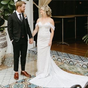 Designer Wedding Dress - Hayley Paige Reba 62007